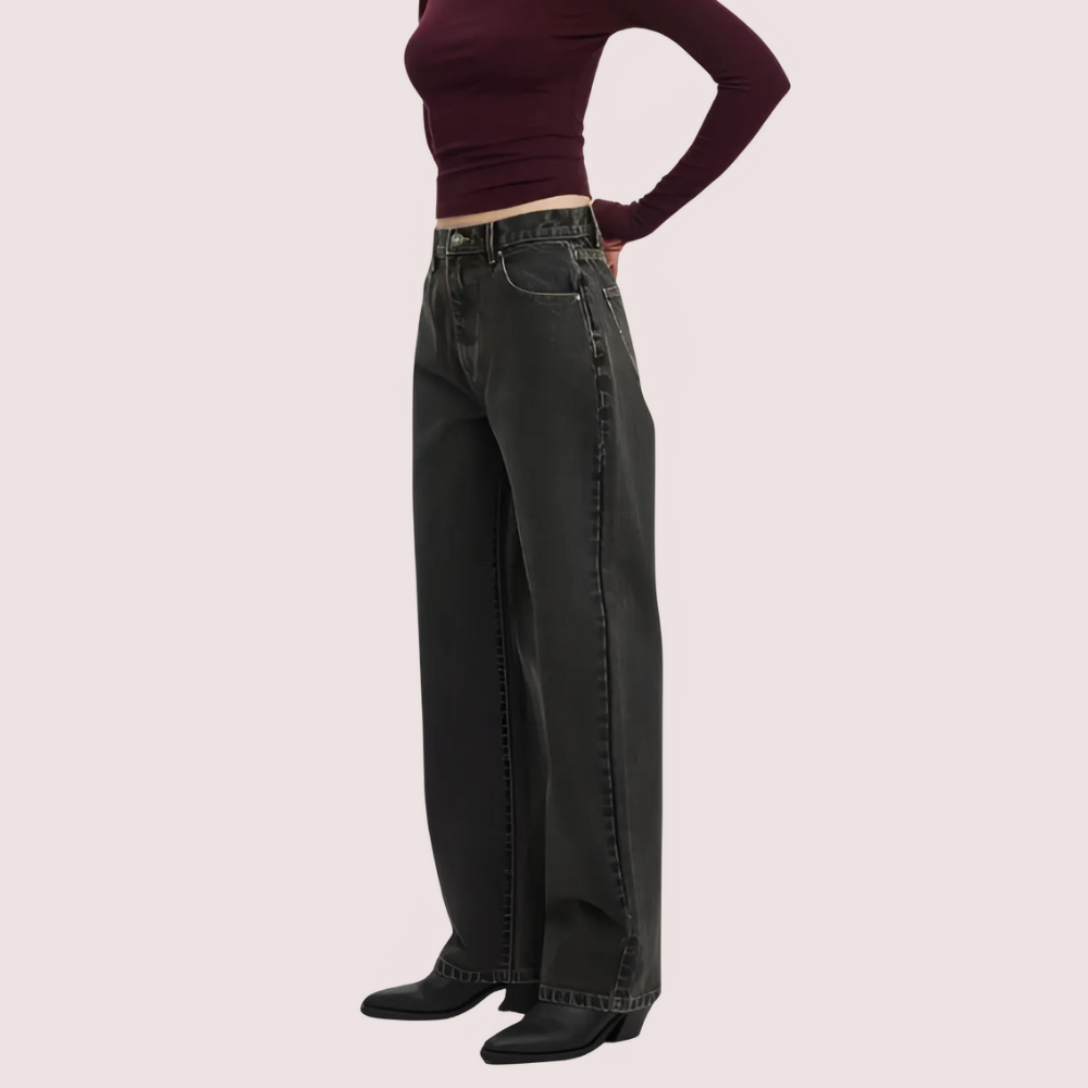 Women's Loose Straight Jeans in Smokey Black Denim image 2